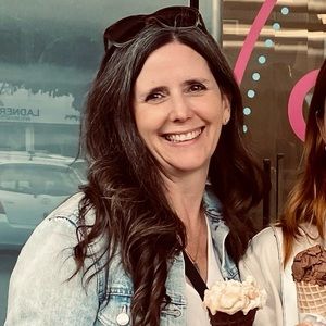 Meet your Posher, Lori-Ann